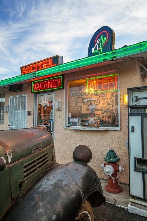 Route 66 Motel Barstow Exterior photo