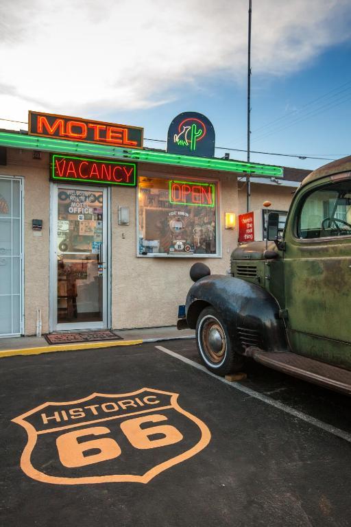 Route 66 Motel Barstow Exterior photo